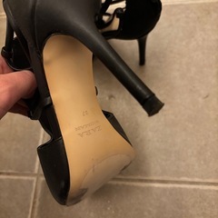 ZARA ブーティー
の画像