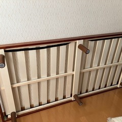 ベッドフレームの画像