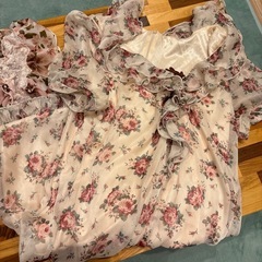 花柄の服の画像