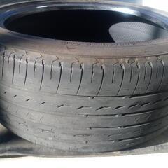 中古タイヤ　クラウンなどに　ブリヂストン　レグノの画像