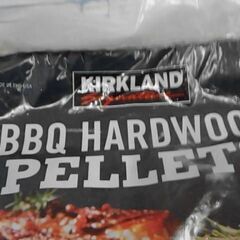 Kirkland Signature プレミアムブレンド BBQ 硬材ペレット 40ポンド　A9137の画像