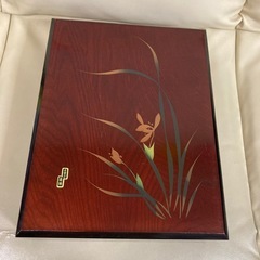 レターセットと木箱の画像