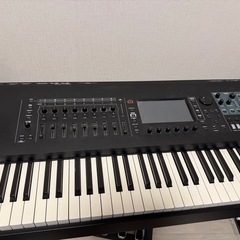 roland fantom8ペダル、電源ケーブル、ソフトケース付き