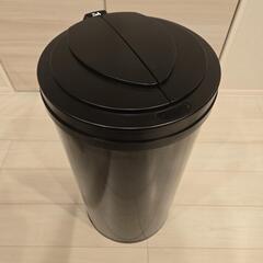 無料★引き取りに来ていただける方★ジャンク品 Zita ジータ ゴミ箱