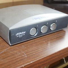 BOSS ボス MA-15AとVictorビクターJX-D77を２個まとめての出品です。※２個とも通電は未確認でございます。御理解のいただける方へ。の画像