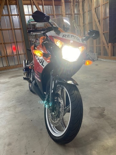 ホンダ CBR250R レプソルカラー
