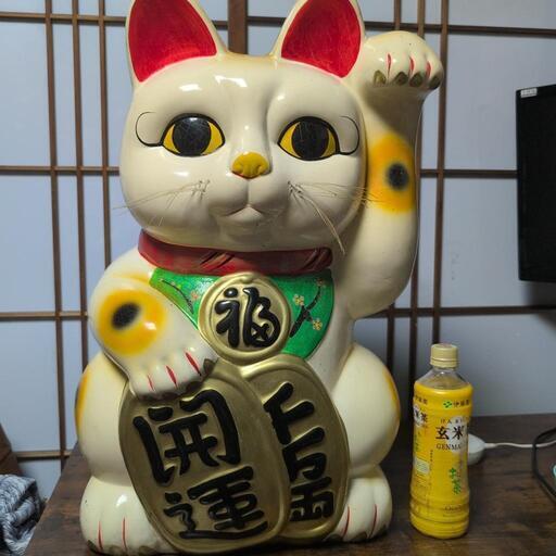 招き猫の置物
