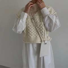 willfully  ニットベスト　アイボリーの画像