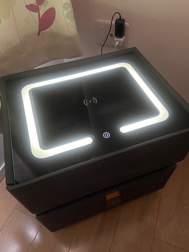 充電ステーション付き寝室用ナイトスタンド