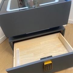 充電ステーション付き寝室用ナイトスタンドの画像