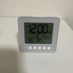 ニトリ　デジタル時計　美品