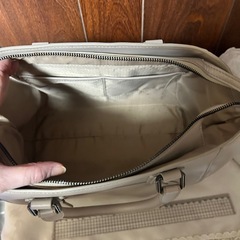 オフホワイト　ハンドバッグの画像