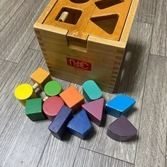 木製　型はめ遊びの画像