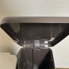 ペダル式ゴミ箱 40L（受け渡し日時が早い方を優先させて頂ております。返信もうちょい待ってください！）の画像