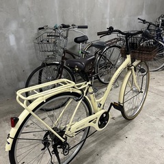 カゴ付き自転車ママチャリ26インチ6段変速の画像