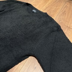 BEAMSニットセーターの画像