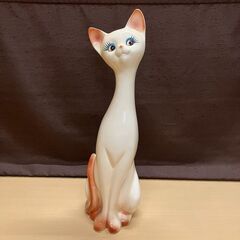 シャムネコの置物（陶磁器）