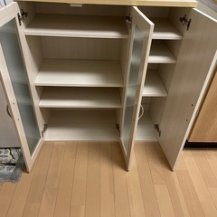 食器棚の画像