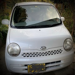 中古車　ダイハツ　ムーブ　ラテ　白