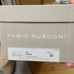 ファビオルスコーニ の画像