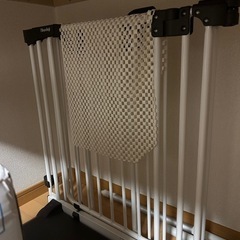 定価12800❗️ベビーゲートおくだけとおせんぼ　ホワイトスチールブラウン　美品の画像