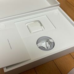 MacBook Air M2 13.6インチ（8GB/256GB SSD) 初期化済みの画像