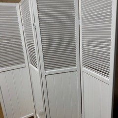 4連パーテーション(高さ160センチ)の画像