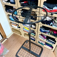 サークル形 ハンガーラックの画像