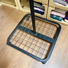 サークル形 ハンガーラックの画像