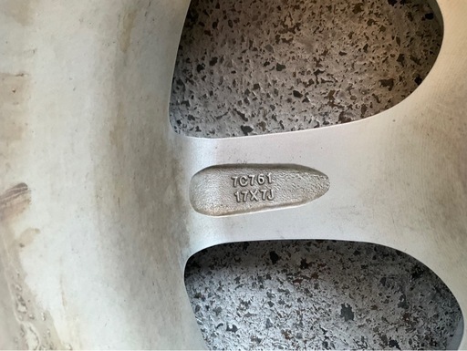 215/55R17トヨタカムリブリヂストン製ホイール