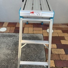 直接引き取り可能　神戸市　アルミ作業台　3段　脚立の画像
