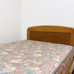 シングルベッド(マットレス付)