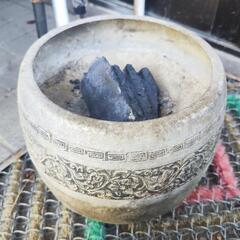 火鉢付き練炭 50kg 1,000円の画像
