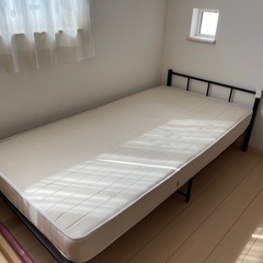 シングルパイプベッド　マットレスあり