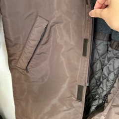 UNIQLOメンズコートの画像