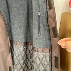 UNIQLOメンズコートの画像