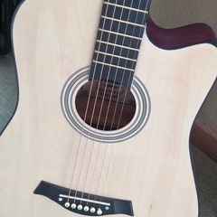 初心者用アコースティックギター　の画像
