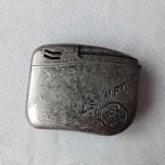 【 LUCKY  STRIKE 】ラッキーストライク　ガスライター2個　非売品　　　ライターの画像