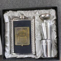 Jack Daniel’s Hip Flask gift box...
