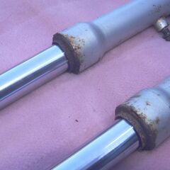 F5Bフロントサスペンション  右左セット  アウター錆ありの画像