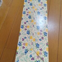 小物2段引き出し　ボール紙製　ミツバチマンガ柄　アクセサリー入れ　お菓子入れ書類等にもの画像