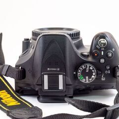美品 Nikon D5200 24.1MP Digital SLR Camera - デジタル一眼 Black (Body Only) 2416 Shutter Countの画像