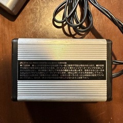 車内インバーター　シガーソケットの画像