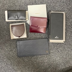 未使用の財布、ポルシェのキーフォルダー等