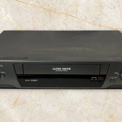 VHSデッキ　ビデオデッキあればお譲りください