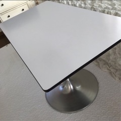 【ヴィンテージ好き】カリモク風 白テラコッタ ヴィンテージカフェテーブルの画像