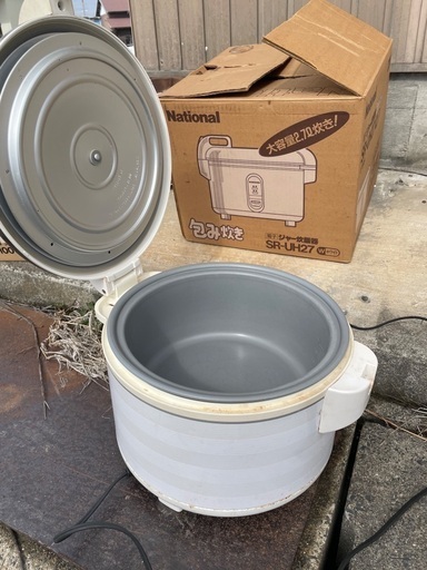 ナショナル　電子ジャー炊飯器 SR-UH27 1.5升 業務用　中は綺麗です！