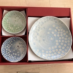 食器の画像