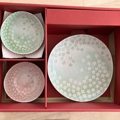 食器の画像