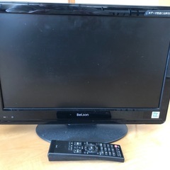 19型液晶テレビ　リモコン付き
